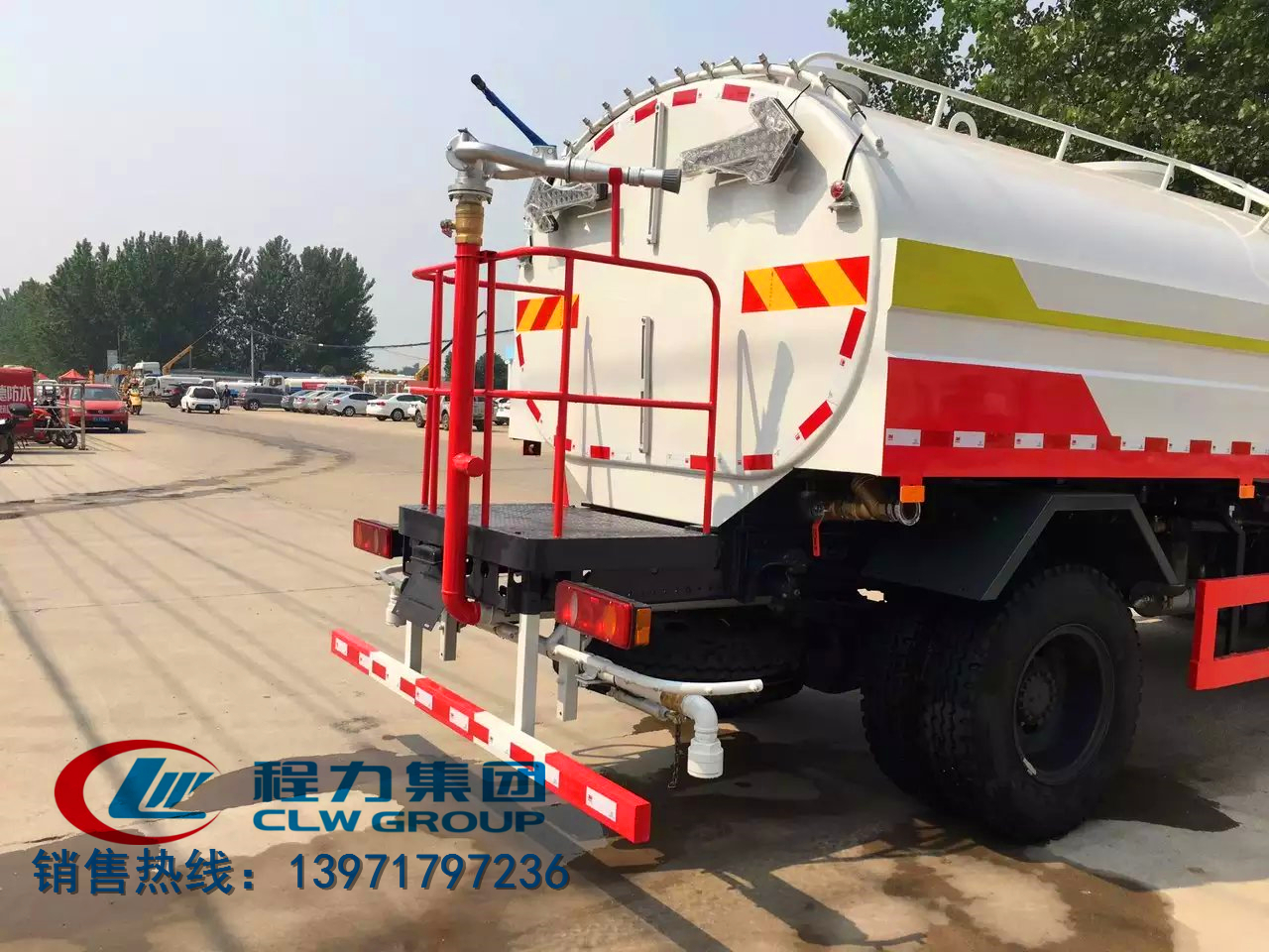 東風(fēng)天錦路面清掃車(chē)圖片