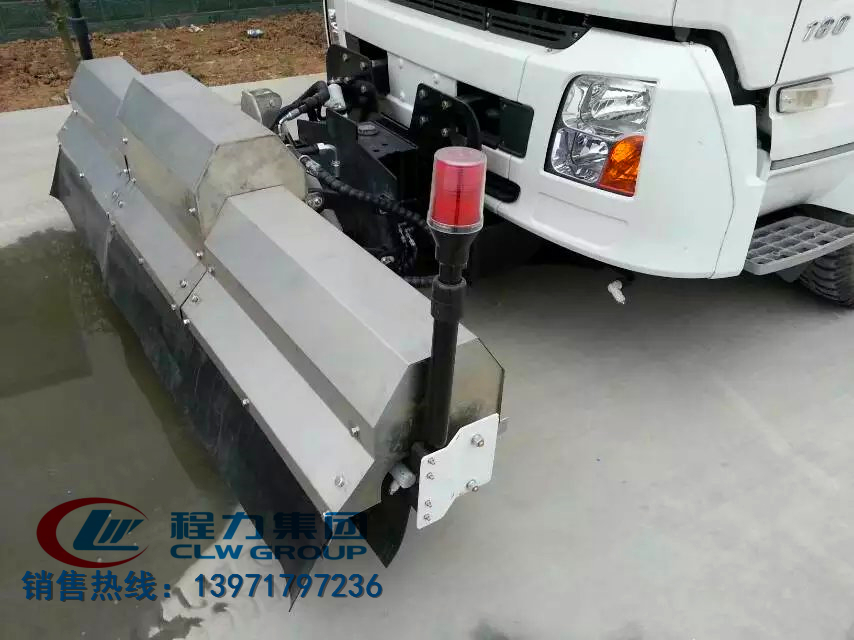 東風(fēng)天錦路面清掃車(chē)圖片 東風(fēng)天錦路面清掃車(chē)圖片