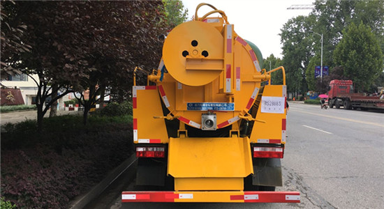 東風清洗吸污車︱4噸清洗吸污車圖片