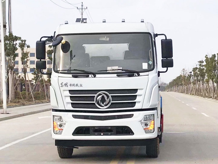 東風專底灑水車︱12噸灑水車圖片