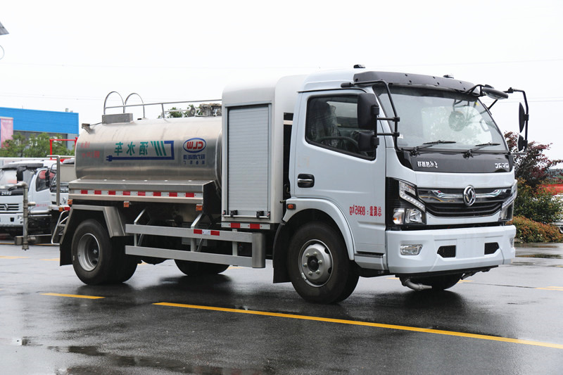 東風(fēng)凱普特5噸純電動(dòng)灑水車