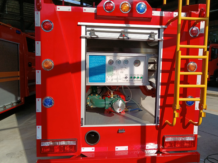 5噸消防灑水車廠家_村鎮鄉鎮森林消防車_1.5-3.5噸水罐消防車現車價格