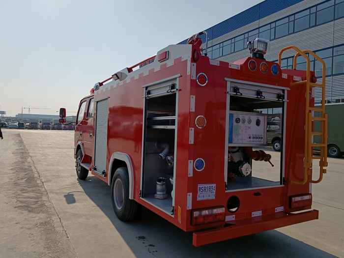 5噸消防灑水車價(jià)格_物業(yè)工廠小區(qū)消防車_2.5-5噸泡沫消防車現(xiàn)車報(bào)價(jià)