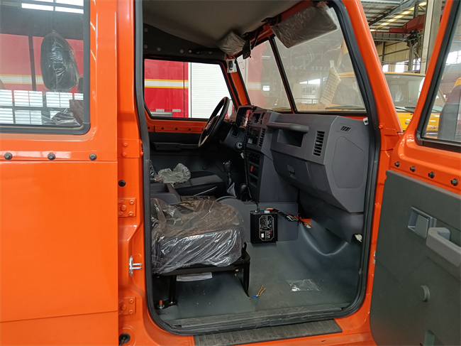 小型皮卡器材消防車_2噸四驅越野消防灑水車_貴州云南_四驅2噸消防車_四驅越野消防車