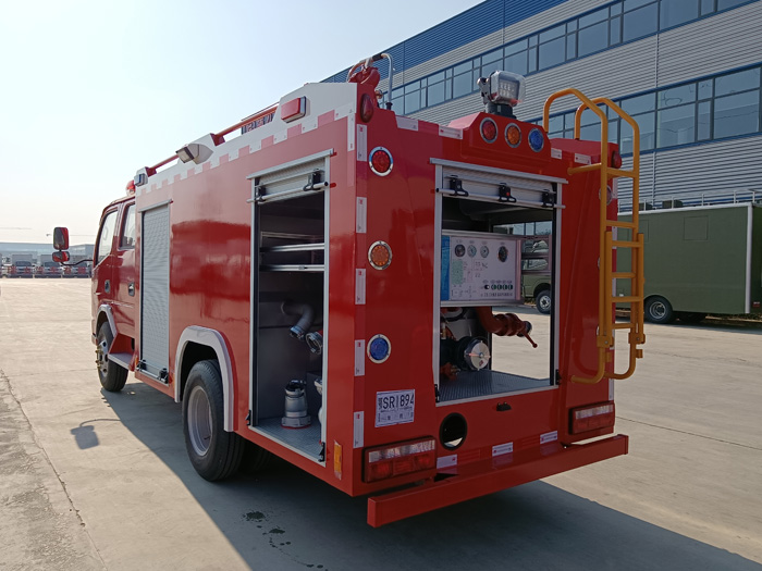 5噸消防灑水車多少錢_糧庫(kù)重點(diǎn)防火單位消防車_2.5-5噸泡沫消防車現(xiàn)車報(bào)價(jià)