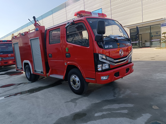 5噸消防灑水車_物業(yè)工廠小區(qū)消防車_2.5-5噸泡沫消防車現(xiàn)車報(bào)價(jià)