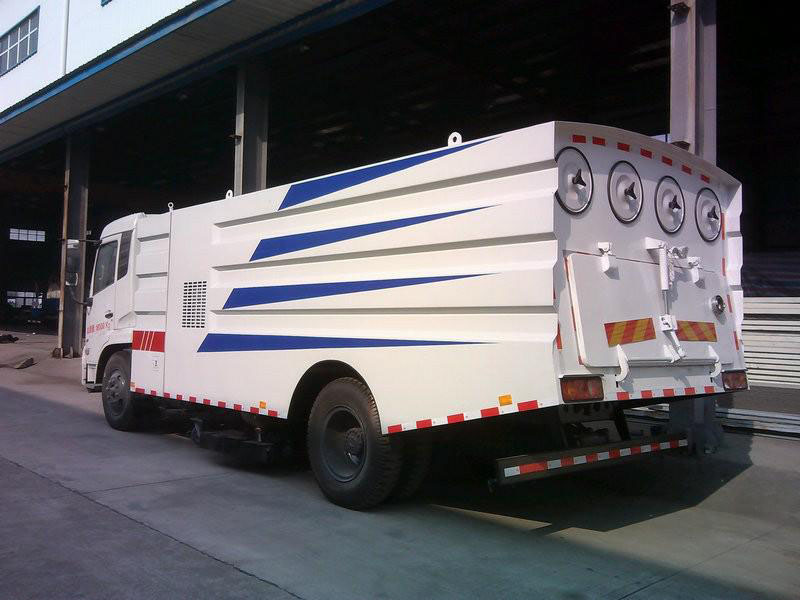 1531101861798395.jpg 東風天錦吸塵車3.jpg